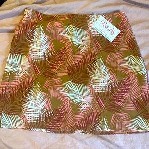 Pink Lily palm print skirt NWT